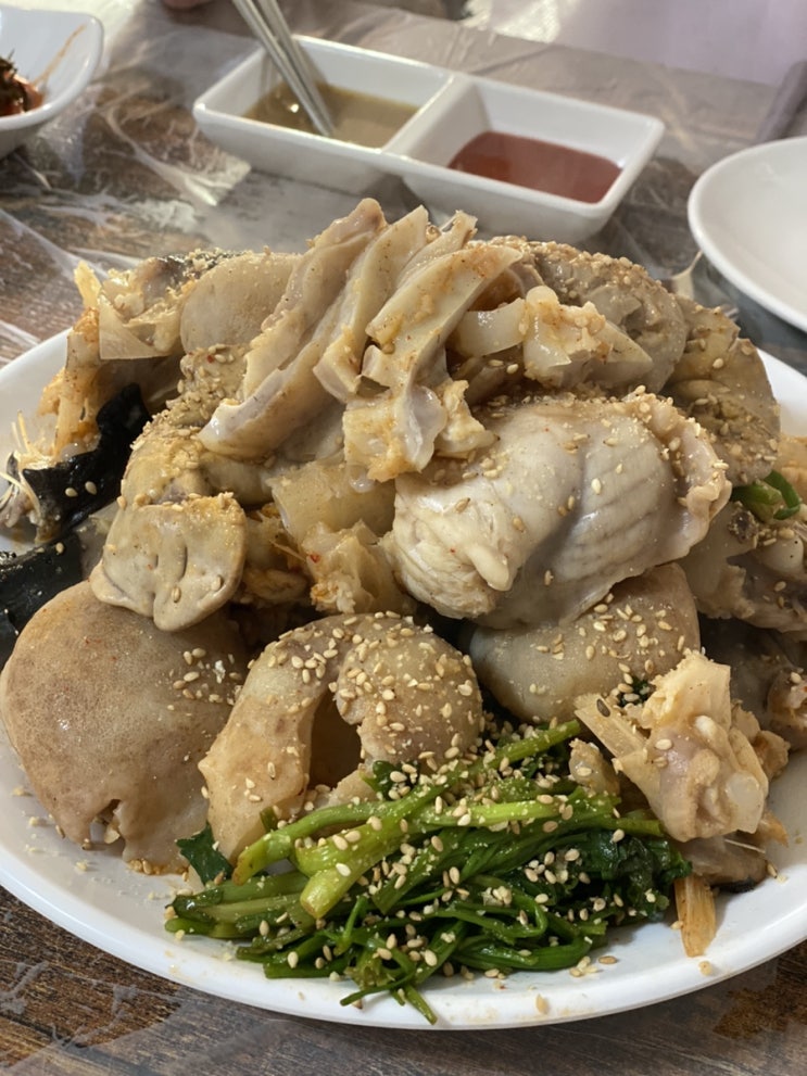  생아구로 만드는 신선한 부산 아구수육 맛집 구포수미아구찜