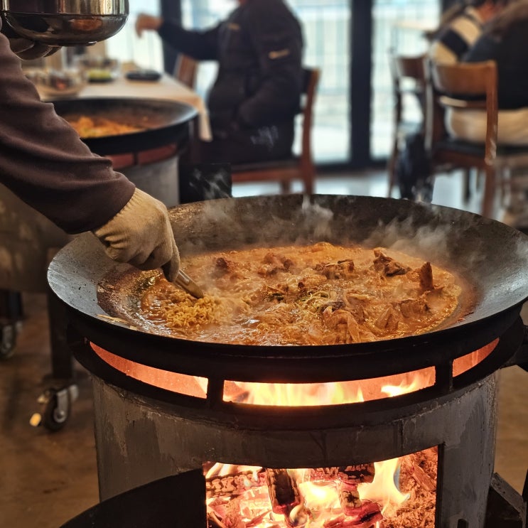  셋이 먹다 하나 죽어도 모를 서울 근교 이영자 맛집 추천 솥뚜껑닭볶음탕 가평본점