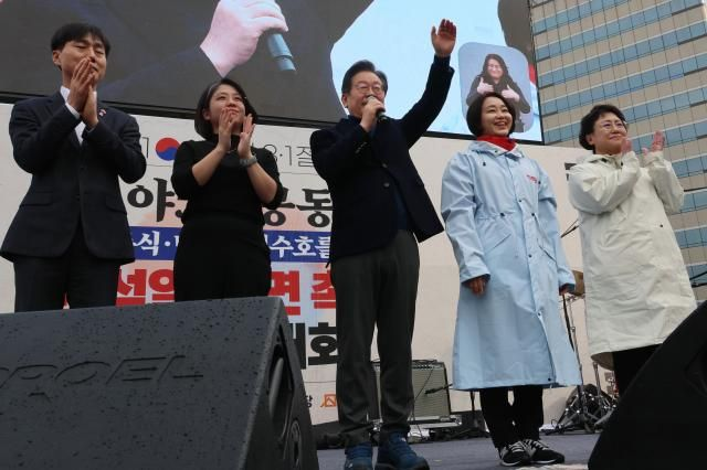 野 5당 "尹 파면은 새 역사 시작…내란 세력 완전히 청산해야"