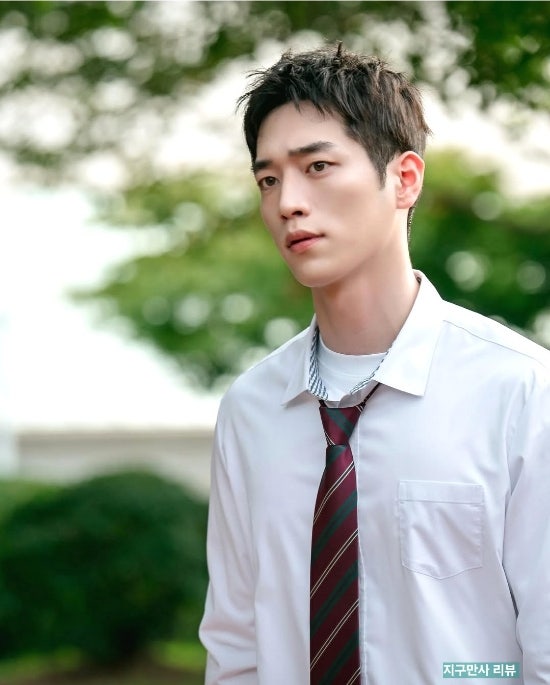 언더커버 하이스쿨 서강준 피부 관리 비타민 드라마 mbti 프로필 인스타 누나 부모님