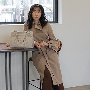 박소현이 착용한 비지트인뉴욕 롱 트렌치코트 출근룩 어때!
