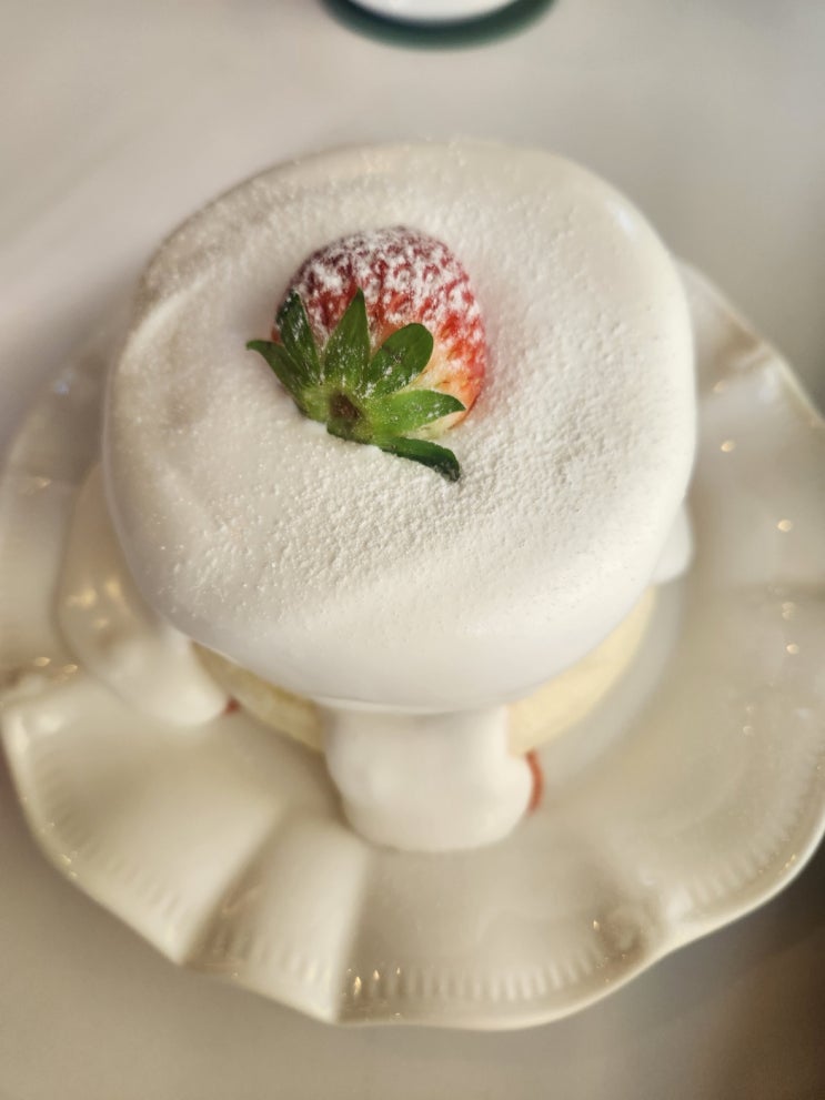  부산 남포동에 위치한 SNS 유명 수플레 맛집 <쿠오리노>(수플레, 쿠오라떼)