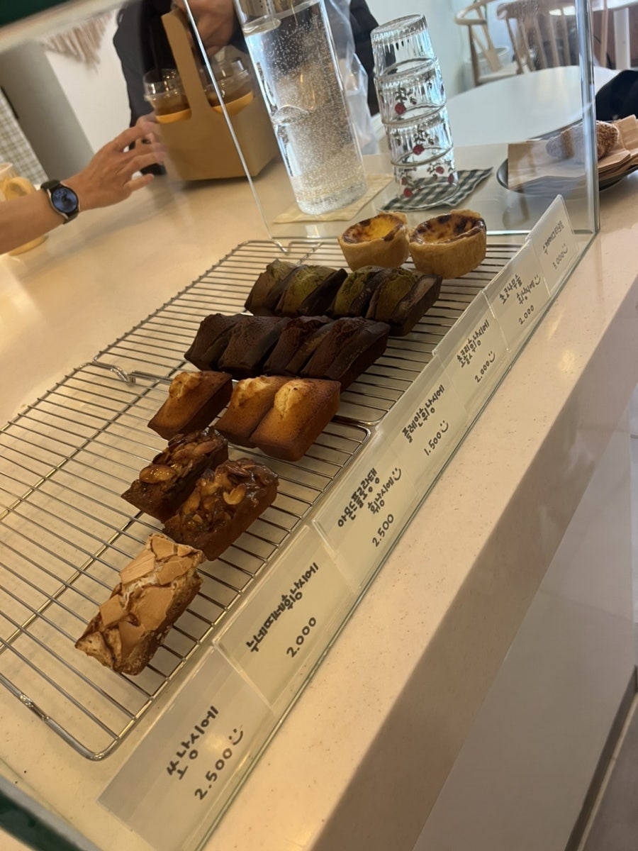카페네롤리 사진 6