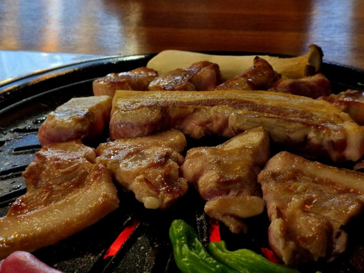  동해 천곡동 삼겹살 맛집 고기서고기 재방문 후기 - 숙성삼겹살과 비빔밀면의 완벽한 조화