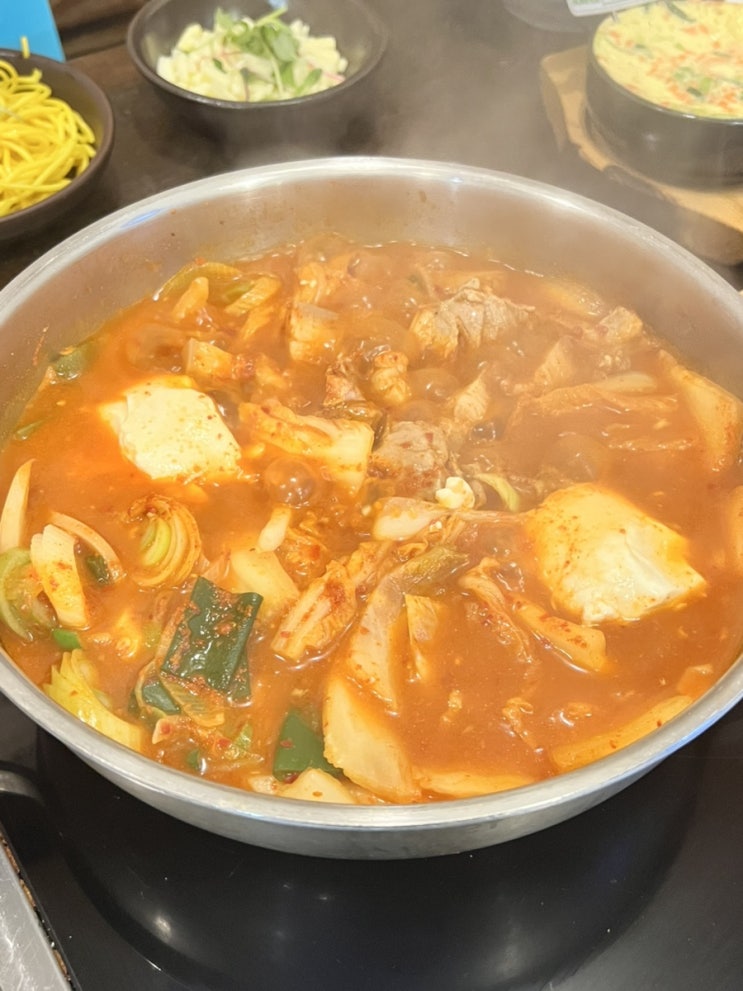  신중동역 점심 맛집 추천 미스발랑코 짜글이 자꾸 생각나는 한식