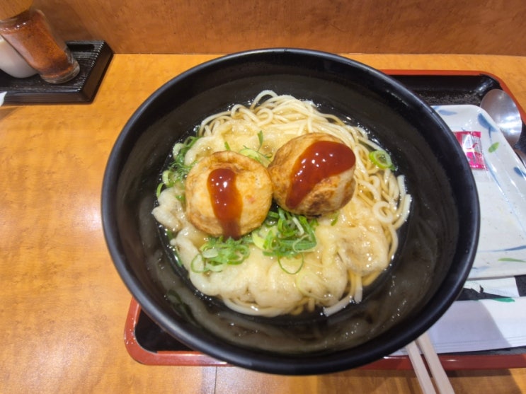 효고현 JR 히메지역 내부에 있는 에키소바 & 도시락 <마네키 다이닝Maneki Dining> 효고현 JR 히메지역 내부에 있는 에키소바 & 도시락 <마네키 다이닝Maneki Dining>