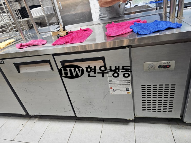 울산업소용냉장고수리 테이블냉동고 응축기팬모터 교체수리 유니크대성 울산업소용냉장고수리 테이블냉동고 응축기팬모터 교체수리 유니크대성