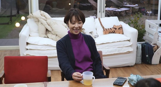 솔로라서 할부금 갚느라 힘들어 <b>황정음</b> <b>이혼</b> 후 자신에게 준... 