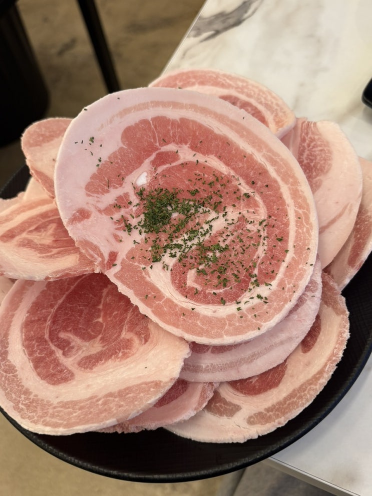  포항맛집 꽃 삼겹 효자시장맛집 일로식당 주차 가능