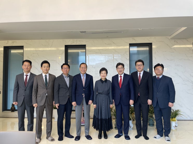 예방 후 여당 <b>단합</b>의 중요성을 강조한 <b>국민의힘</b> 지도부 면담