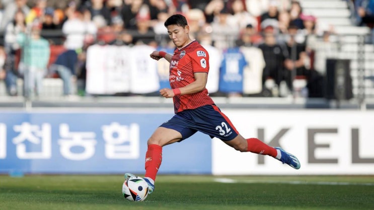 K리그1의 치열한 대결, FC<b>서울</b>과 <b>김천</b> 상무의 0-0 <b>무승부</b> 속... 