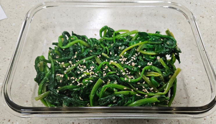  참치액으로 간단하게 만드는 반찬 "시금치 무침"