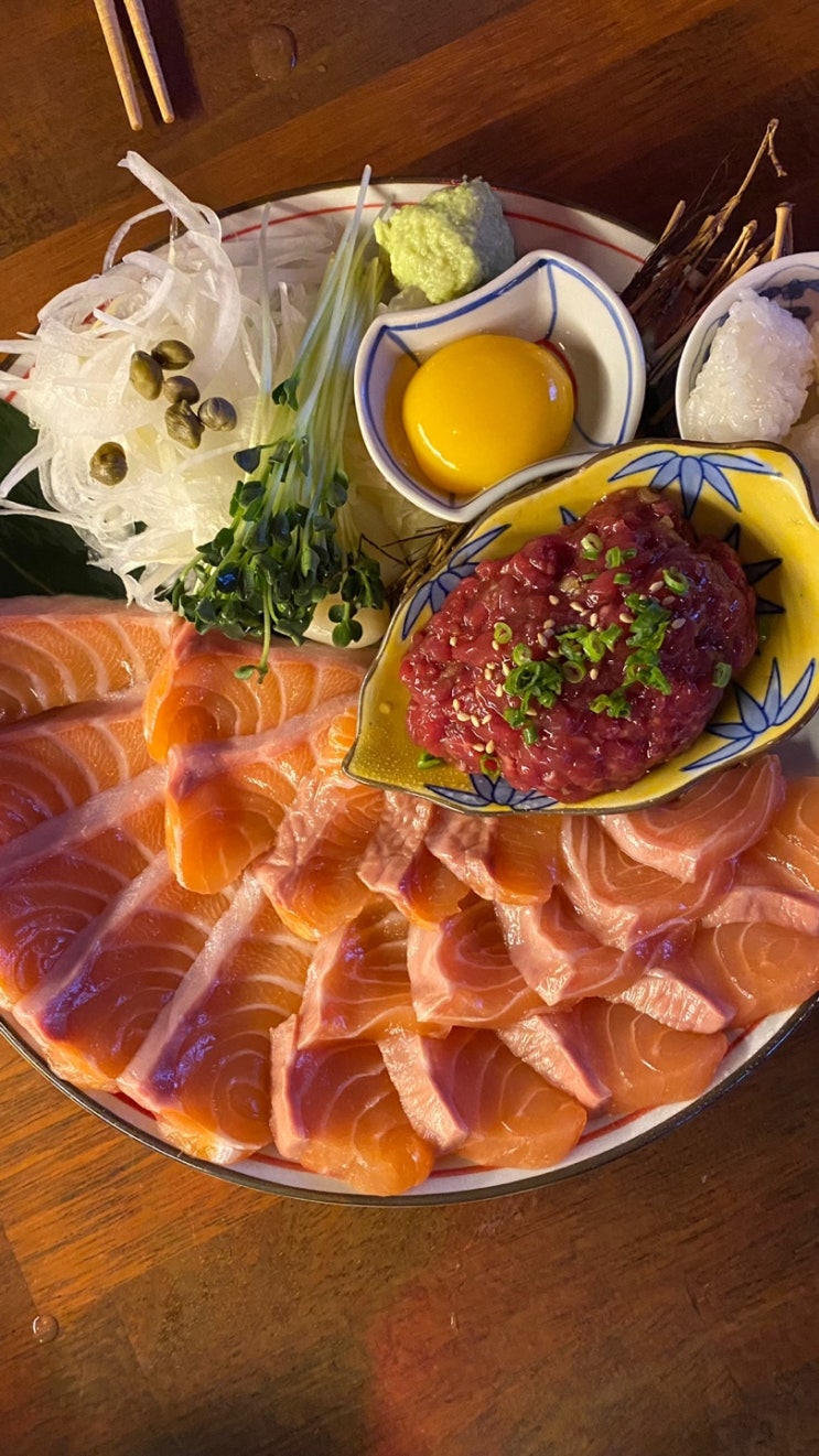  울산 남구 달동 연어회와 육회가 맛있는 이자카야 연하남