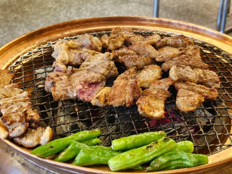  신천동맛집 동대구역고기집 밑반찬까지 맛있는 금갈비