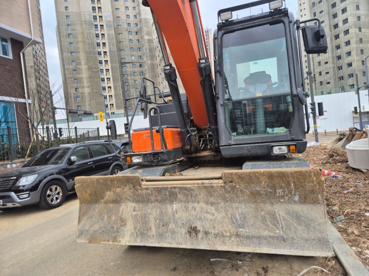 두산 DX140W5K 2019년식 8500만원 판매합니다. 두산 DX140W5K 2019년식 8500만원 판매합니다.