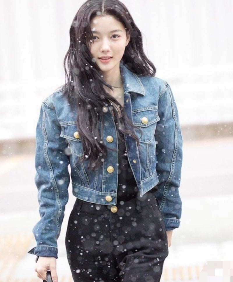 분위기 대박이라는 김유정 출국 패션 알아보기!
