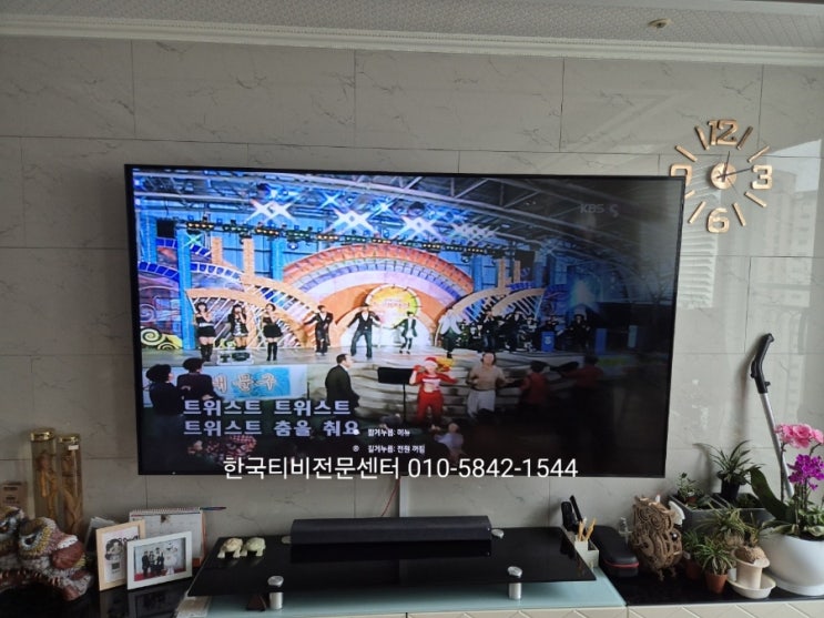  tv백라이트불량으로 반쪽화면어두움 청주출장수리 86UP8300KNA
