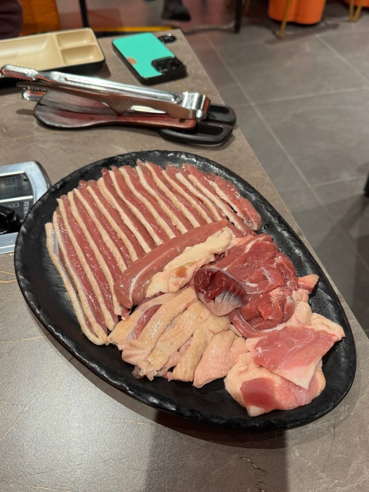 논현역 맛집｜유명해지면 어쩌지, 오리구이 넘버원 <돌마루유황오리>