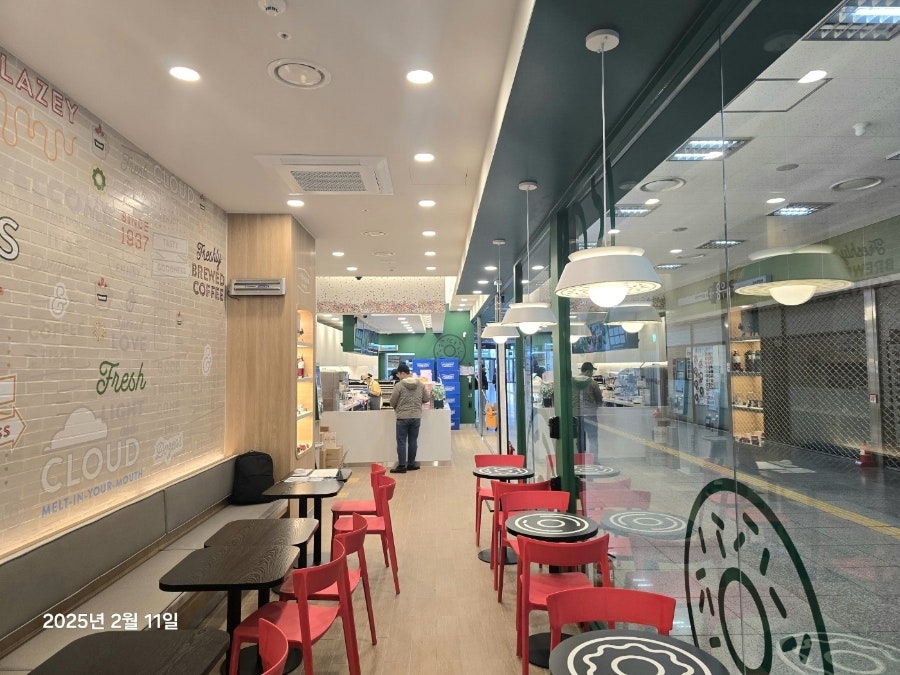 크리스피크림도넛 대전복합터미널점 사진 3