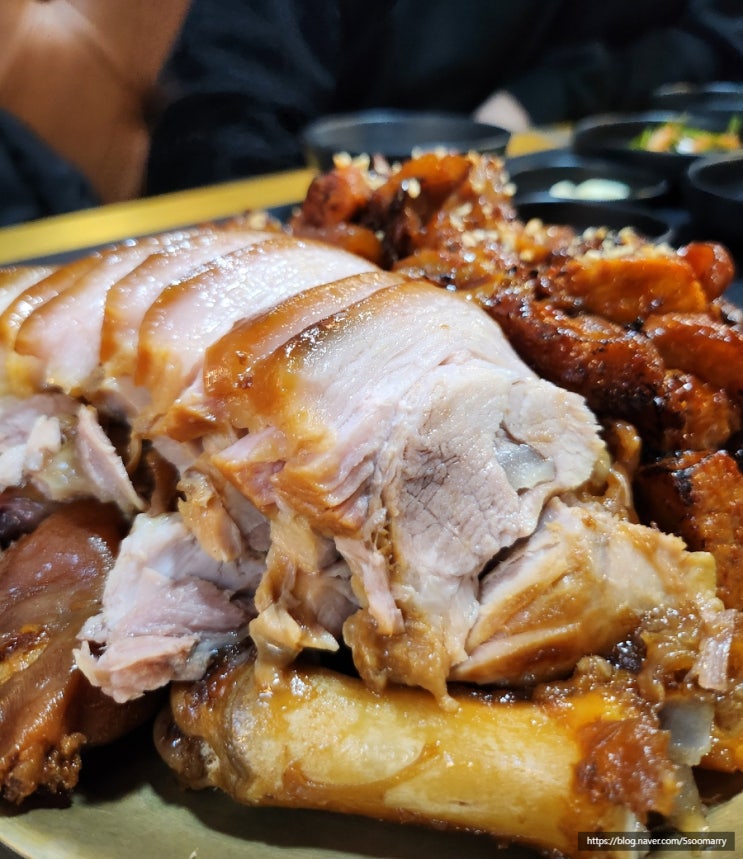  서울 구디역 맛집 만족오향족발 구로디지털 불족 떡만두국