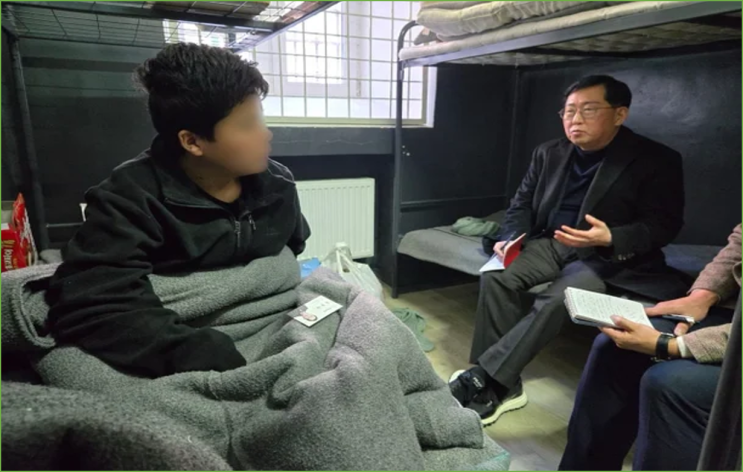 우크라이나 <b>북한 포로</b> 리모씨 귀순의사 "韓 꼭 가고싶다... 