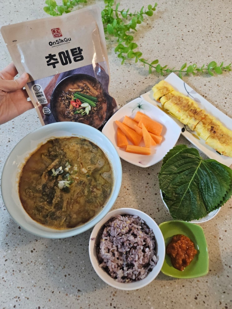  [대천어가 온식구 추어탕] 간편하고 맛있게 즐기는 추어탕 캠핑밀키트