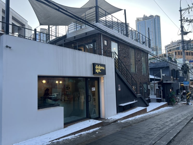  신용산역 용리단길 카페 추천 도화 아파트먼트 한강로 내돈내산