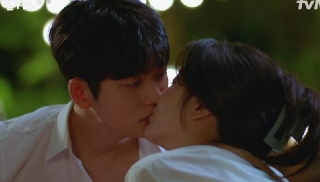 <b>감자연구소</b> 드라마 2회 줄거리 & 리뷰 <b>이선빈</b> <b>강태오</b> 취중 <b>키스</b>
