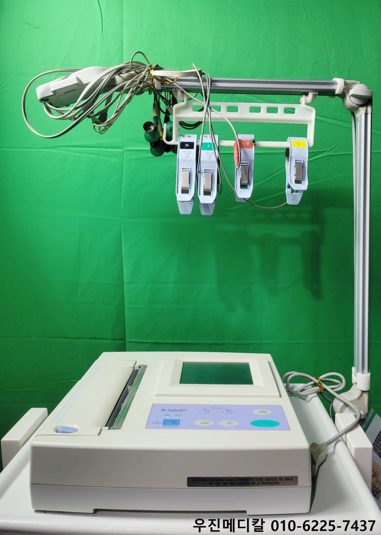  [중고의료기] 심전도 검사기 / 심전계 / ECG / EKG / CardiMax / FX-7402