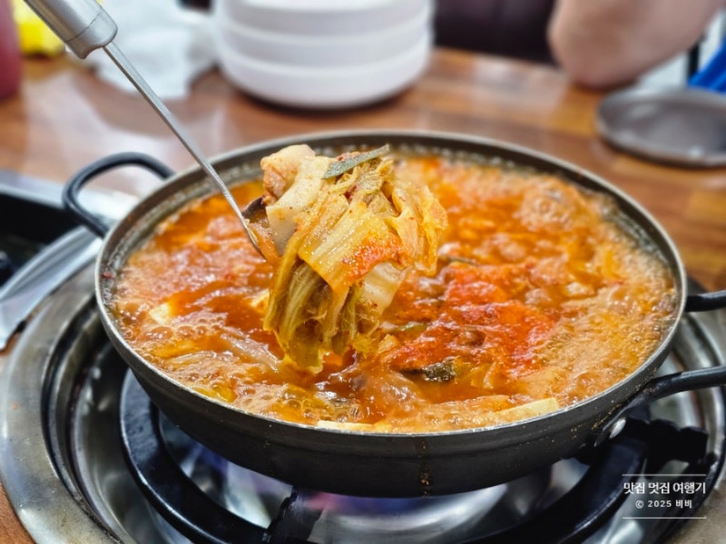 인계동 김치찌개 맛집 이은영모듬김치찌개 식사부터 회식까지 모두 가능
