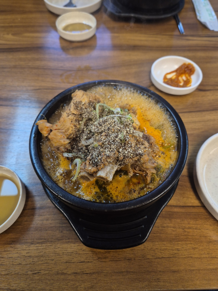  [송파구 신천동] 30년전통 송가네감자탕(묵직하기보다는 시원함이 돋보이는 한돈+백년가게 감자탕)