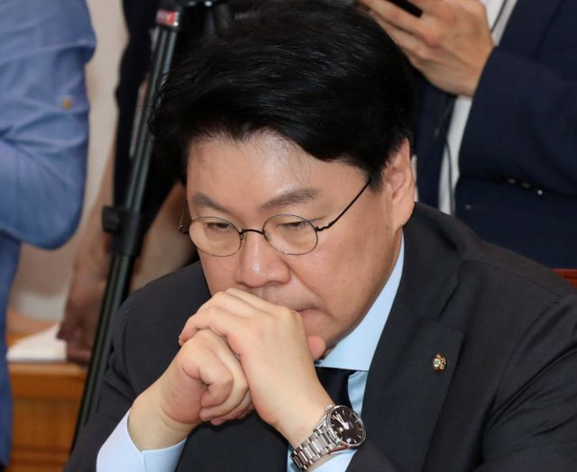 장제원 전 의원, '성폭력 혐의'로 경찰 수사… 장 "사실무근"