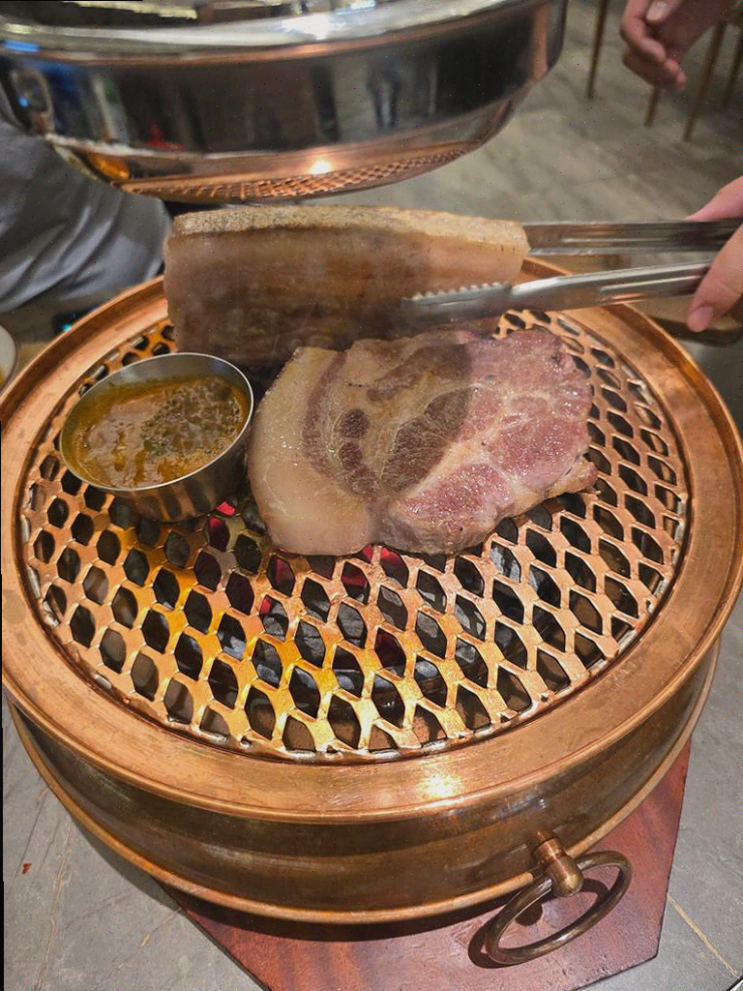  상남동 맛집, 소중한 연말 모임에 딱 맞는 제주돌담
