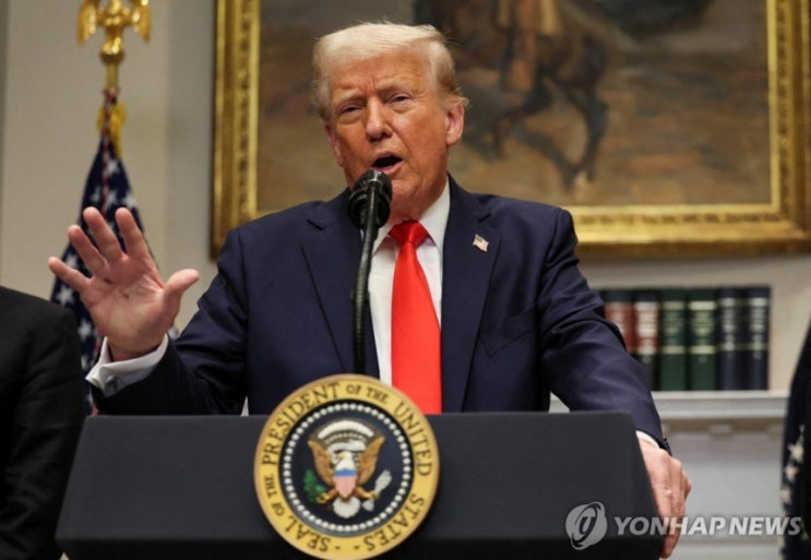 美, 캐나다·멕시코에 25%·중국에 10+10% 관세…中 즉각 보복 美, 캐나다·멕시코에 25%·중국에 10+10% 관세…中 즉각 보복