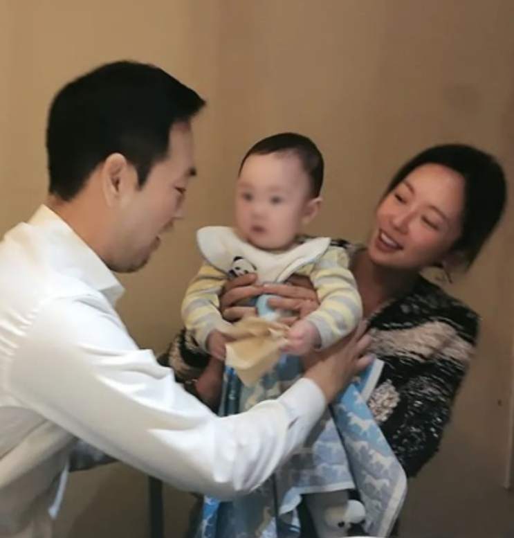 <b>황정음 이영돈 이혼</b> 사유 남편 아들