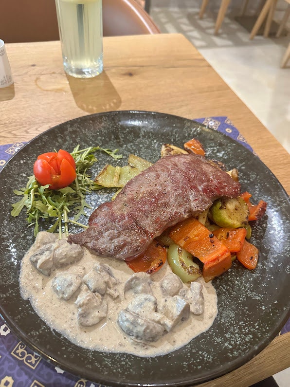  보스니아 야이체 맛집 - 13유로짜리 스테이크 Agron