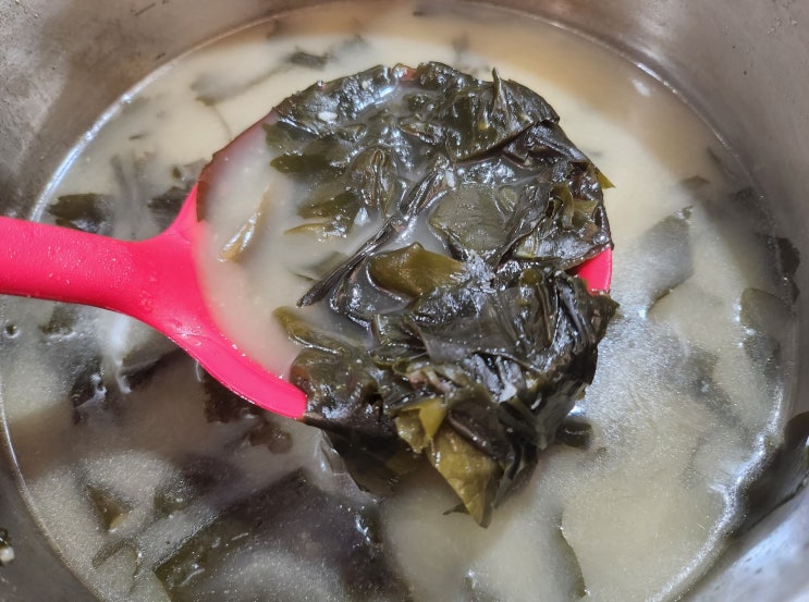  감칠맛 최고! 가리비찜 먹고 육수로 미역국만들기