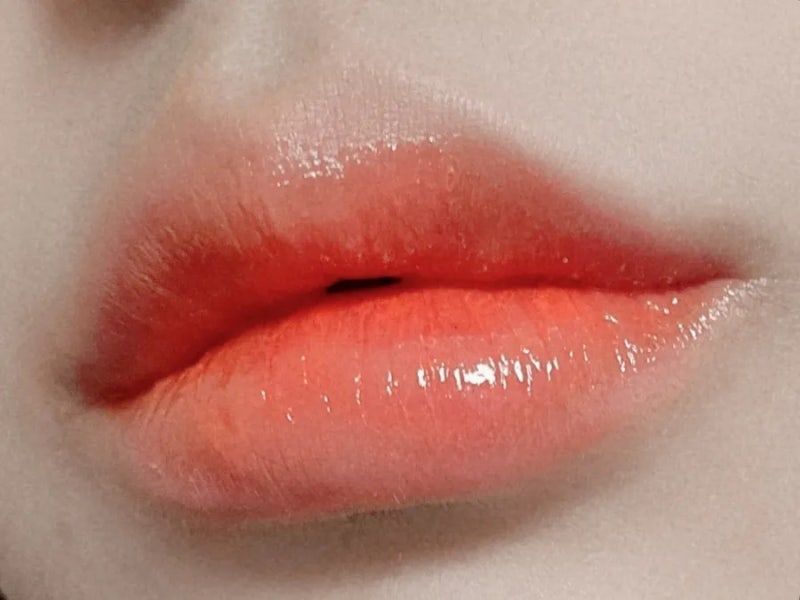 봄을 맞이하는 코랄조합, 롬앤 제로매트립스틱 06 어썸/쥬시래스팅 틴트 09 리치코랄