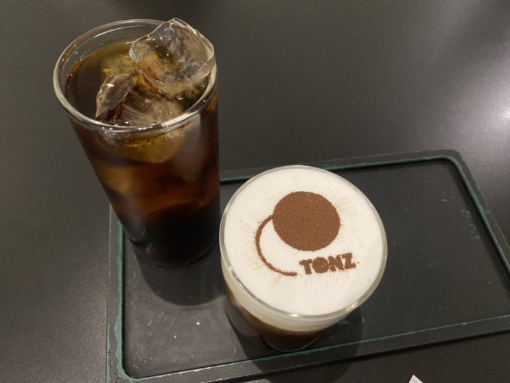  톤즈커피 _ 왕십리 디저트 카페