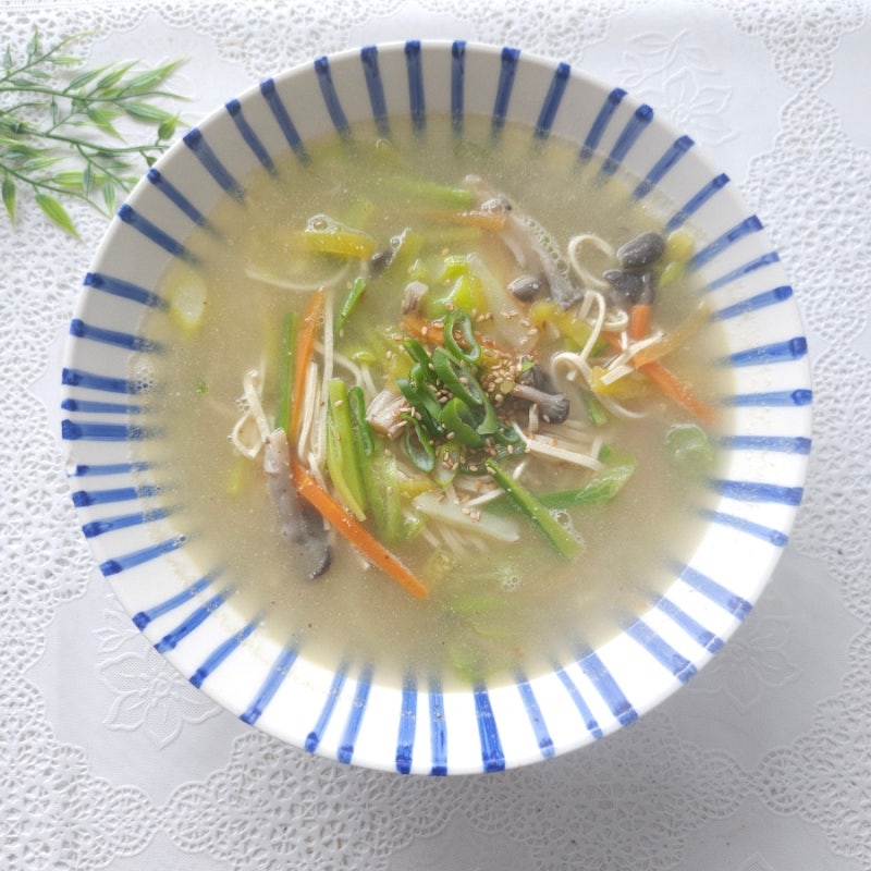 칼로리는 가볍지만 깊은 맛 두부면 들깨 칼국수 레시피