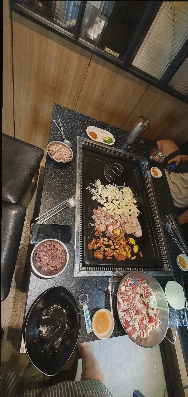  방촌동 맛집 배꼽숙성삼겹살과막창, 신선한 고기가 반가워요