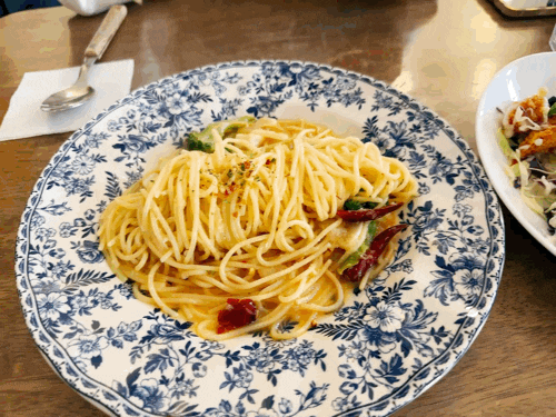  수원성대맛집 아늑! 편안한 분위기에서 먹는 가성비 파스타와 피자!