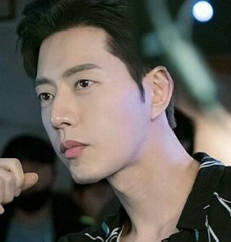 머리큰남자헤어스타일 비와이 박해진 빈지노 피오 올백 스포츠머리