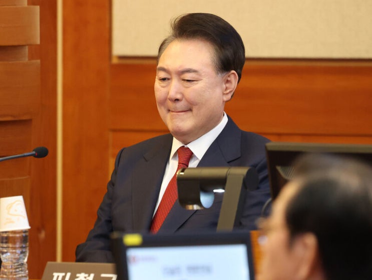 ‘내란 우두머리’ 혐의 윤석열 구속 취소... <b>검찰</b> 즉시 <b>항고</b>해야