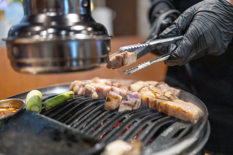  [이수역 맛집] 함께 방문하기 좋은 도톰한 목살 숙성고깃집, <고반식당 이수역점>