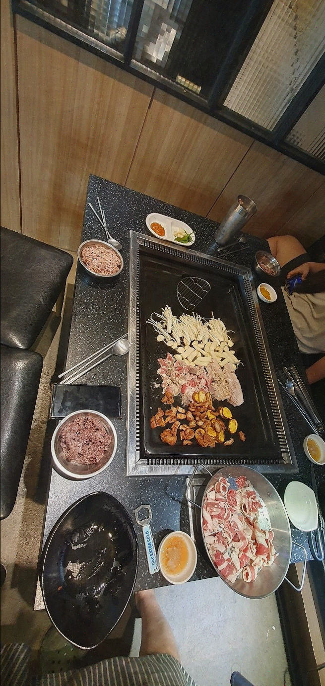  방촌동 맛집 배꼽숙성삼겹살, 가족과 함께 즐기는 따뜻한 식사