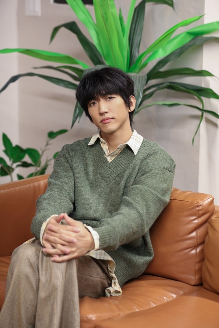 가수 이승윤도 깜짝 결혼 발표…9년 만난 여친과 3월 결혼