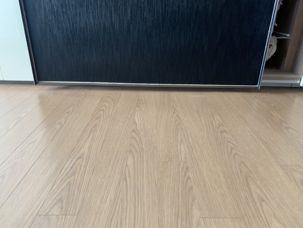 붙박이장슬라이딩도어 롤러고장수리