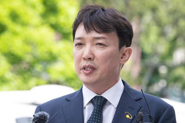 이정섭 <b>검사</b> 프로필 고향 나이 학력 "불구속 기소"