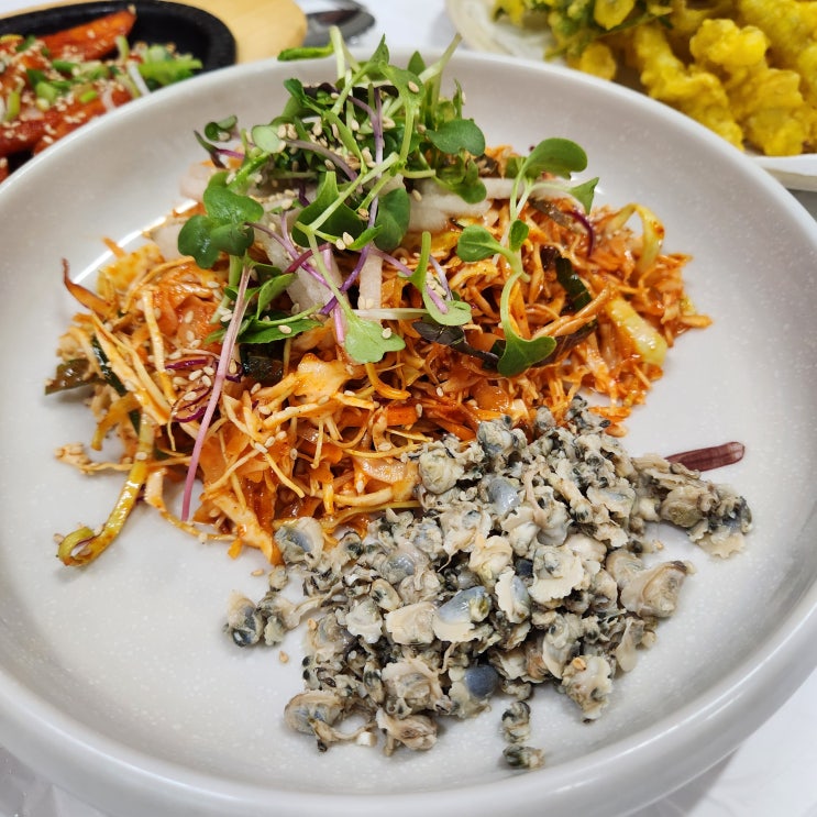  하동 화개장터 구경하기 _ 재첩 정식과 벚굴 맛집 '옥화주막'
